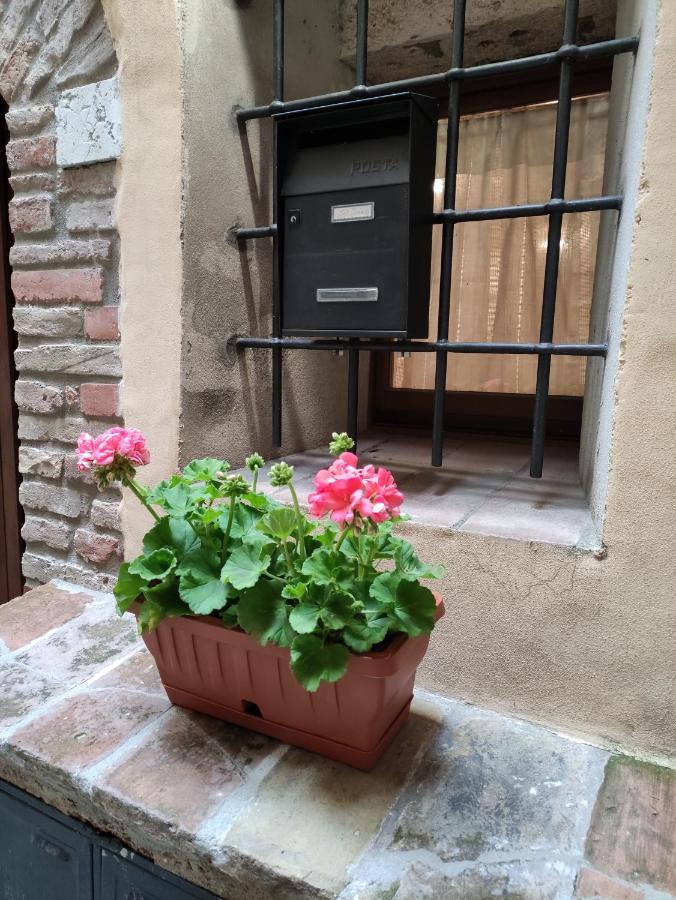 Loft Gioia Apartment Perugia Ngoại thất bức ảnh